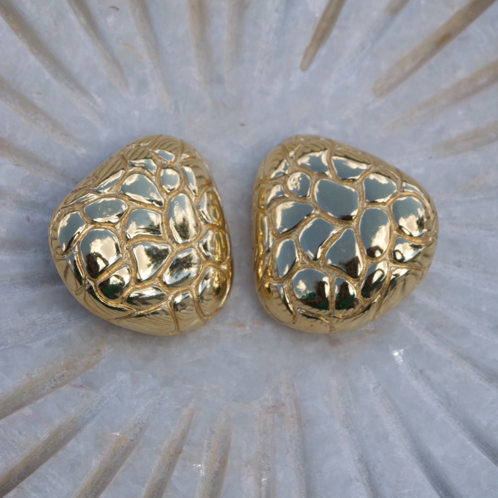 Vintage Elegant Gold Textured Earrings